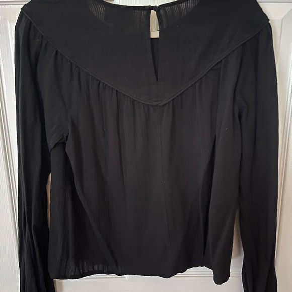 Universal Thread Black Blouse - Picture 6 of 6